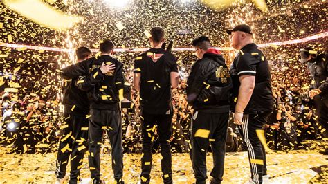 Atlanta Faze Achieves Redemption Wins Cdl Champs 2021 Ginx Esports Tv