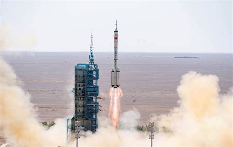 China Schickt Astronauten Zur Fertigstellung Von Raumstation