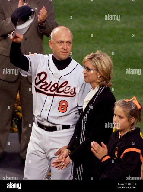 Cal ripken jr and kelly ripken hi-res stock photography and images - Alamy