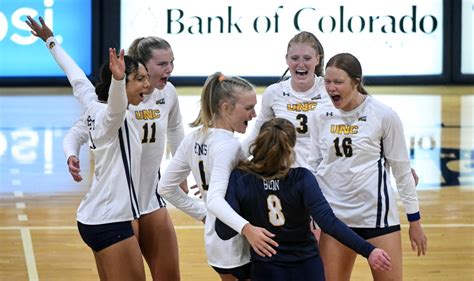 Northern Colorado Volleyball Beats Denver 3 1 In Exhibition