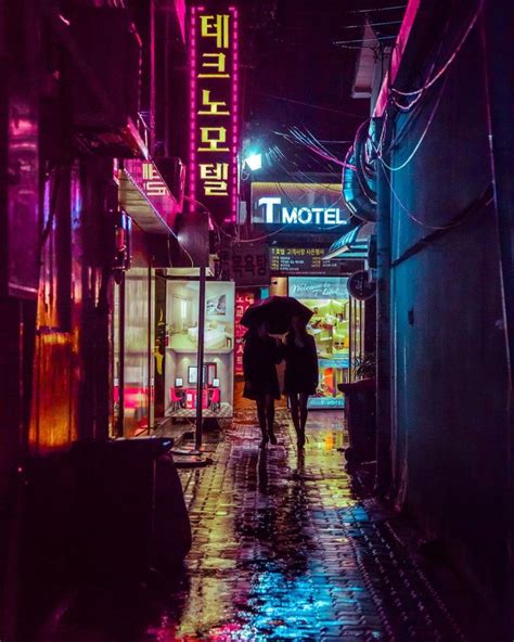 Seoul At Night In Neon Noir Through The Lens Of Photographer Noe Alonzo