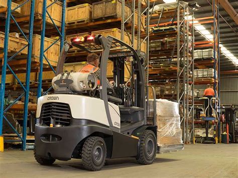 Crown C5 Forklift Review