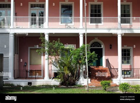 Nassau parliament building bahamas hi-res stock photography and images - Alamy