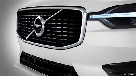 Volvo XC60 2018MY T8 R Design Color Crystal White Grille