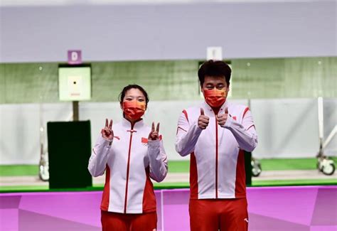 Qijue Jiang Ranxin Pang Wei Won The Gold Medal For The 10 Meter Air