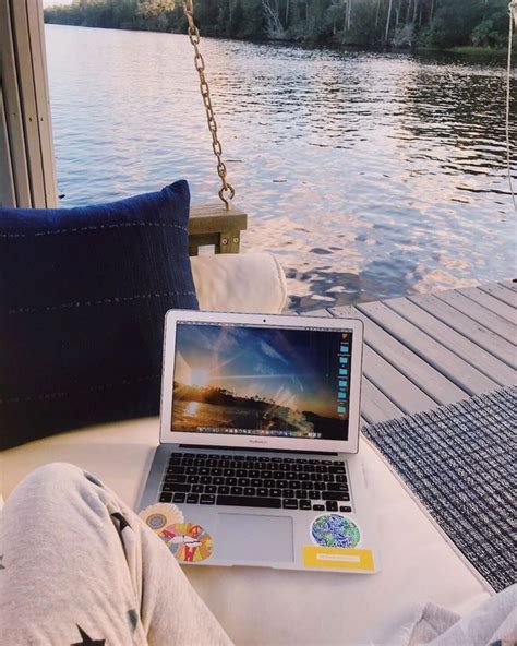 The Pros And Cons Of Digital Nomad Life Is This Lifestyle Worth It