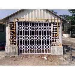 White Mild Steel Manual Collapsible Gate For Residential At Sq