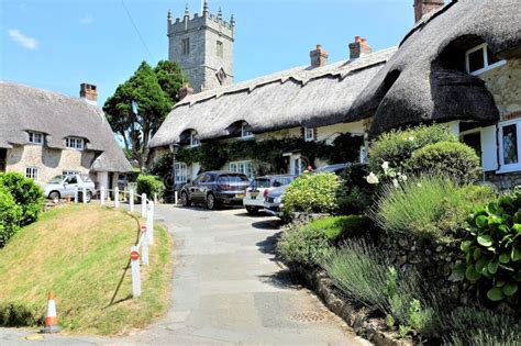 Church Hill Cottages Godshill Isle Of Wight Uk Editorial Stock Photo