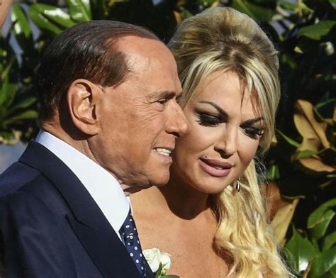 Silvio Berlusconi Chi è La Nuova Presunta Fidanzata Marta Fascina