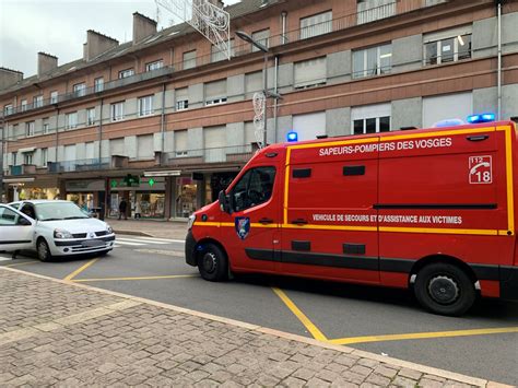 Vosges Saint Di Un Pi Ton Renvers Par Une Voiture Rue Thiers