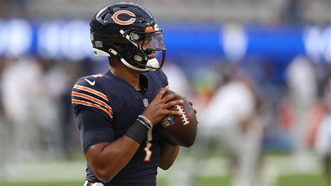 Bears Justin Fields Shows He S Ready To Take A Step Forward With A Stellar Preseason Finale Vs