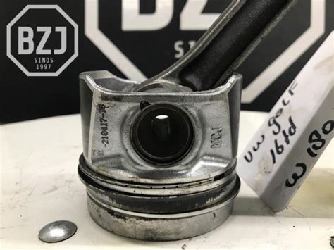 Piston Volkswagen Golf L Clha Bzj B V Proxyparts