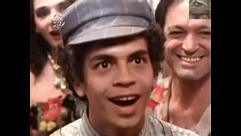 Strip complet pour la foule excitée XVIDEOS