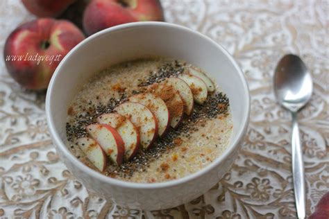 Porridge Di Grano Saraceno In Fiocchi Con Zucca Cannella E Pesche