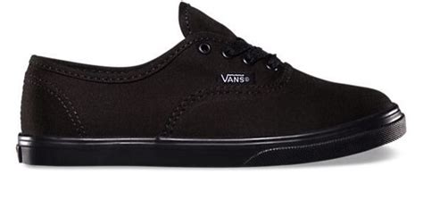 Plain black vans | Black vans, Vans shoes, Black sneaker