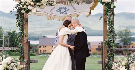 13 Jewish Wedding Traditions and Rituals You Need to Know