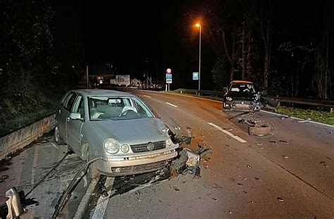 Vier Personen Nach Frontalkollision Teils Schwer Verletzt Darunter