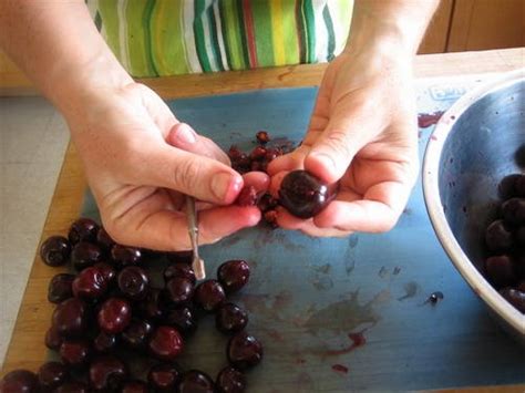 Learn These Simple Methods To Remove Cherry Pits Without A Pitter How