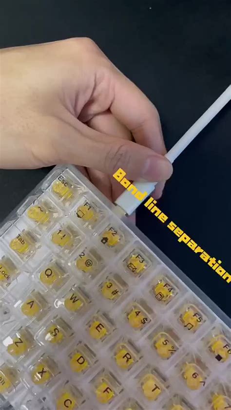 Bàn phím cơ Gaming TKL trong suốt K840 84 phím 20 chế độ LED Rainbow Hot swap Red Yellow