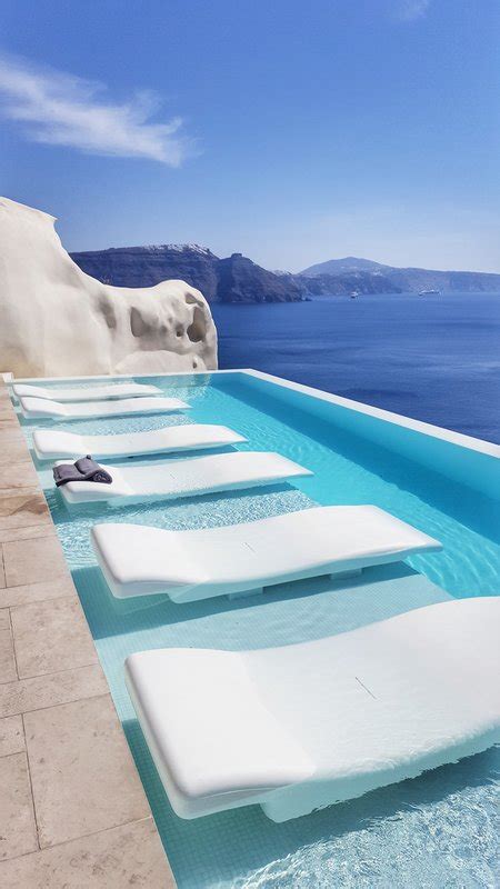 Canaves Oia Suites, Luxury Hotel in Santorini | Small Luxury Hotels of ...