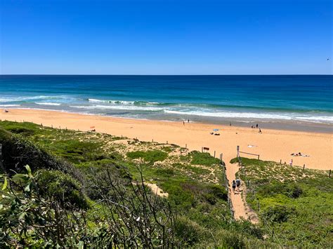 Mona Vale Beach - a long surf beach on the Northern Beaches | Hiking ...