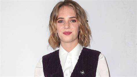 Maya Hawke Biography, Height, Weight, Age, Movies, Husband, Family ...