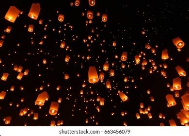 Flying Lanterns Festival Thailand Stock Photo 663456079 | Shutterstock