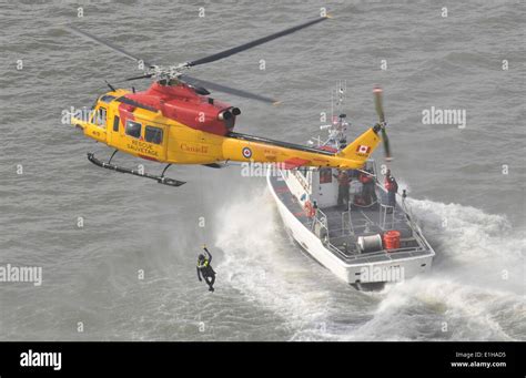 A Canadian Armed Forces CH-146 Griffon helicopter assigned to Royal Canadian Air Force 424 ...