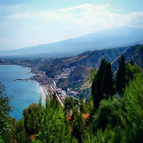 A Taormina View - Experience Sicily