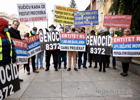 U Sarajevu Odr Ani Protesti Ispred Ambasade Srbije Upu Ena Poruka