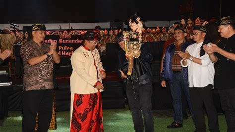 Pagelaran Wayang Golek Di Kodam Siliwangi Ksad Lestarikan Budaya Bangsa