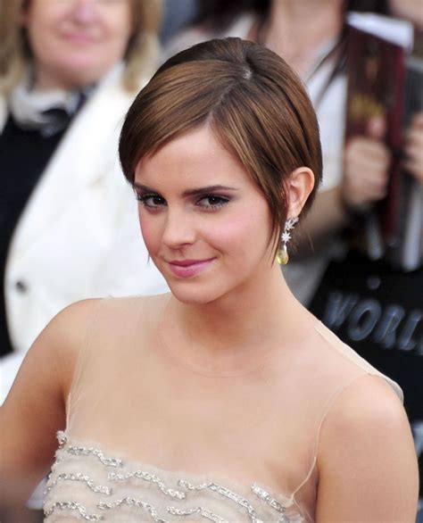 Deathly Hallows Part II world premiere, 2011 : r/EmmaWatson