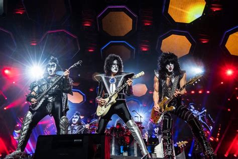 KISS plays final Detroit concert on 50th anniversary 'End of the Road ...