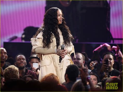 Ella Mai Performs Boo D Up Live At American Music Awards Video