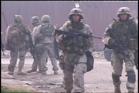 War in Iraq - Operation Phantom Fury Fallujah Iraq 2004 - Marines ...