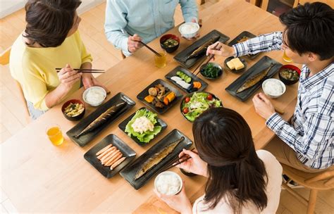 誰にでもある『こ食』問題。一緒に食事をすることで得られる効果とは？ 読む栄養補給 Nu（ニュータス） By 日本栄養士会