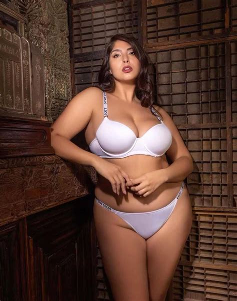 Flor Cabrera La Modelo Curvy Lomense De Gran Hermano 2023 Noticias