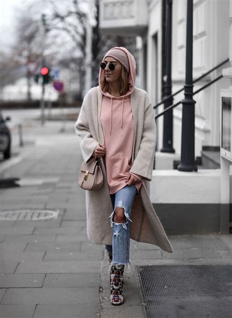 La Tenue Streetwear Dhiver Une Tendance Phare Dans La Mode Femme