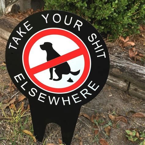 These 7 Passive Aggressive Lawn Signs Don T Hold Anything Back