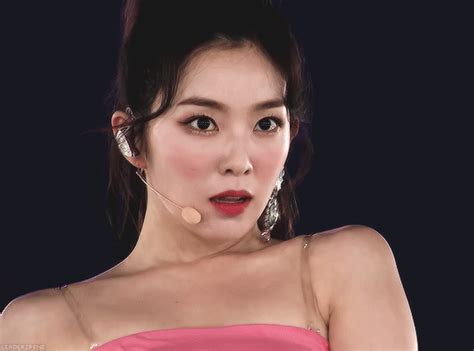 32 Red Velvet Irene  