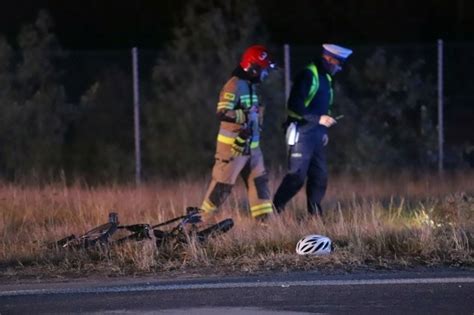 Tragiczny wypadek pod Wrocławiem Zginął rowerzysta potrącony przez