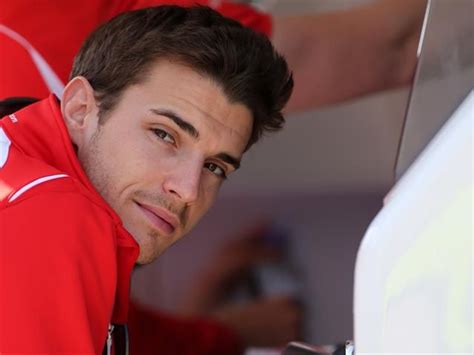 Jules Bianchi sorti du coma artificiel a été rapatrié en France