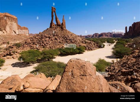 Chad Southern Sahara Desert Ennedi Massif Bachikele Oued Djoula Arch