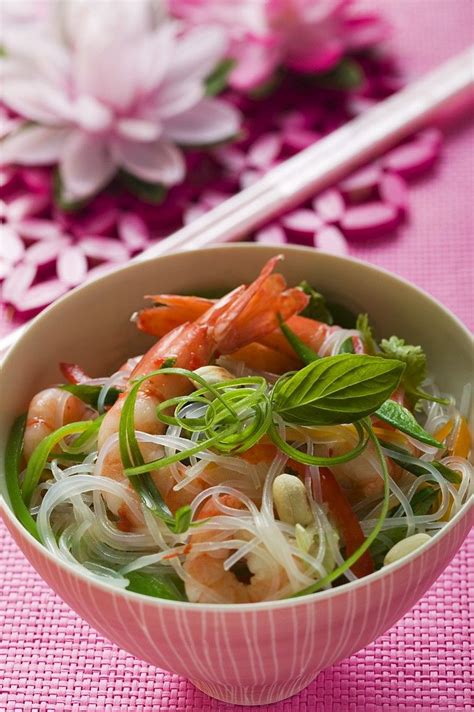 Asiatische Nudelpfanne Mit Garnelen Rezept Eat Smarter