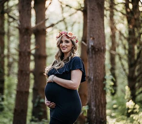 13 Beautiful Maternity Photoshoot Props Ideas Milan Magic