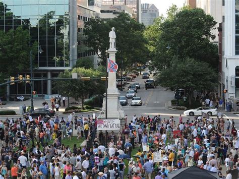 S C Governor Calls For Removing Confederate Flag From Capitol Grounds