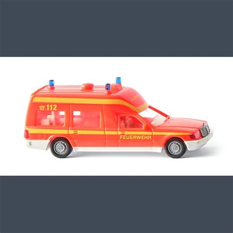 Mercedes Benz Binz Feuerwehr Krankenwagen 1 87 HobbyPlastik Dk