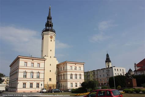 Ratusz W Strzelcach Opolskich Atrakcje Turystyczne Odkrywcza Turystyka