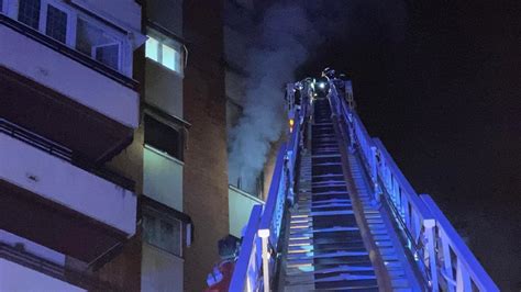 El Incendio En Una Vivienda Del Distrito Madrileño De Fuencarral Deja 15 Intoxicados Por Inhalación