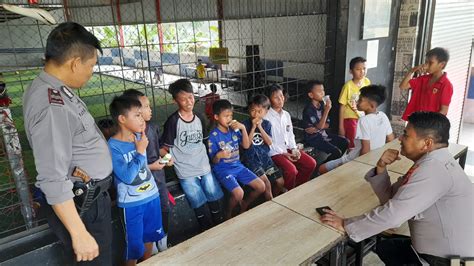 Bangkitkan Kecintaan Anak Anak Pada Polisi Kapolsek Sukahaji Sambangi